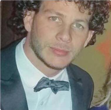 Scrumich's tweet photo. En una protesta en Venezuela mataron a unos de mis mejores amigos , que seguramente estaria ahorita conmigo hablando de lo mal que me siento . Su asesino anda suelto , mi amigo se llama Tony Canelon . Si este mensaje llega a su asesino que sepa que Dios hara Justicia https://t.co/WzrUDZCuCG
