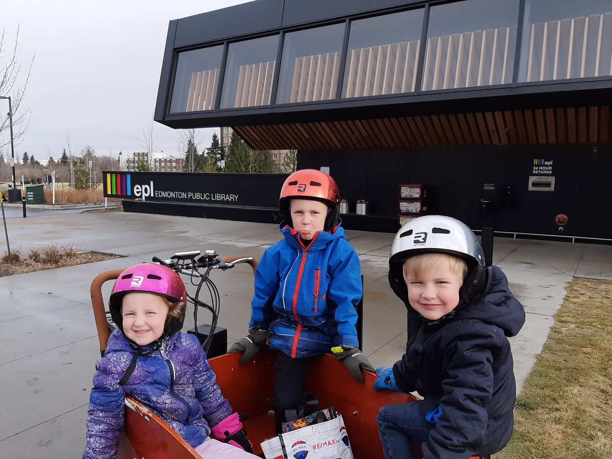 1st stop  @EPLdotCA for new books for the week. 2.7km, 10min travel time