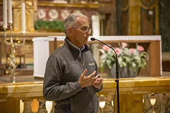 EXODUS 1
Nel 2015 venuto a onorare San Giovanni Bosco nel bicentenario della sua nascita, il Papa così ci aveva definiti: “il salesiano o è concreto, o non è… davanti ad un problema, riflette, si rimbocca le maniche e tenta una soluzione!”.
G. Pettenon
news.missionidonbosco.org/salesiani-ci-s…