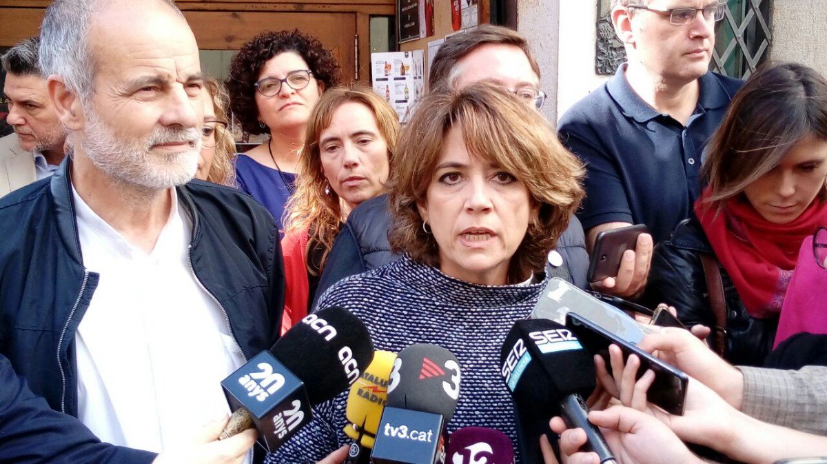 naciodigital's tweet photo. LA PROPOSTA Més que una proposta, la ministra de Justícia Dolores Delgado ha llançat una amenaça: la policia actuarà si algun col·lectiu "altera" el desenvolupament de la jornada de reflexió. Un missatge dirigit cap al @tsunami_dem
https://t.co/F02oxnomEa #10N https://t.co/FPzqazN8kv