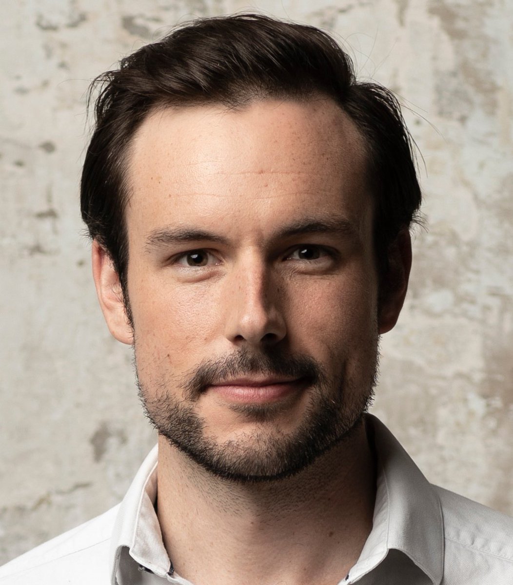Devon Opera (@devon_opera) on Twitter photo ⭐️INTRODUCING our Figaro in The Barber of Seville 2019 <a href="/kraynerbaritone/">Kieran Rayner</a> ! From New Zealand, trained at <a href="/RCMLondon/">Royal College of Music</a>, <a href="/wigmore/">dawn lester</a> #internationalsongcompetition semifinalist.
Come and catch him and other sensational musicians on 7 & 9 November at @ExeterBarnfield & @dartingtonhall ⭐️ ⭐️INTRODUCING our Figaro in The Barber of Seville 2019 <a href="/kraynerbaritone/">Kieran Rayner</a> ! From New Zealand, trained at <a href="/RCMLondon/">Royal College of Music</a>, <a href="/wigmore/">dawn lester</a> #internationalsongcompetition semifinalist.
Come and catch him and other sensational musicians on 7 & 9 November at @ExeterBarnfield & @dartingtonhall ⭐️