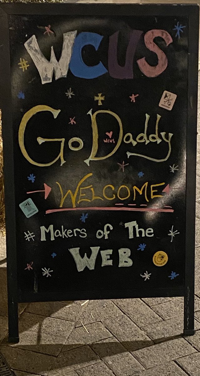 philiplevine's tweet photo. @GoDaddy #MakersOfTheWeb https://t.co/6DtrBOHZmq