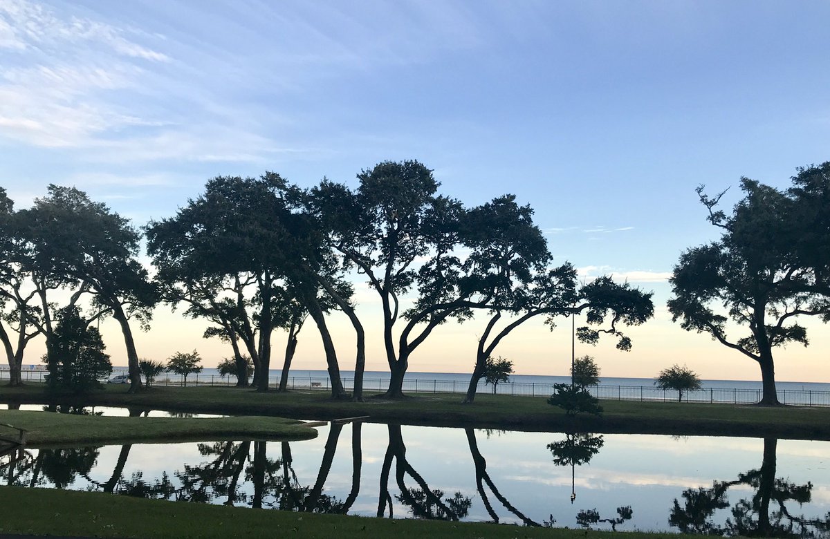 RMorris1997's tweet photo. A beautiful evening on the #Mississippi Gulf Coast. #reflection #photography #nature #sunset https://t.co/1d0NfNggzL