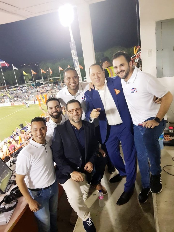 RjRDaniel's tweet photo. #ldf2019 @ManuelAcevedoD  eeyy un equipo elite https://t.co/JiMiWsseEi