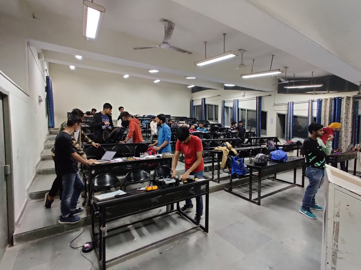 _anewbhav_'s tweet image. Hackers burning the night Oil. #HackUIET 
Feeling nostalgic about organizing the first ever Hackathon in my college and now mentoring them through.