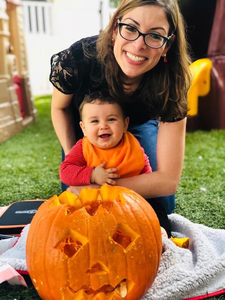 PineviewPresch's tweet photo. Thank you to all of our parent volunteers for carving PUMPKINS🎃 with us! We are blessed to have such a wonderful community of parents so involved at our school! https://t.co/xFhdVT2wWO