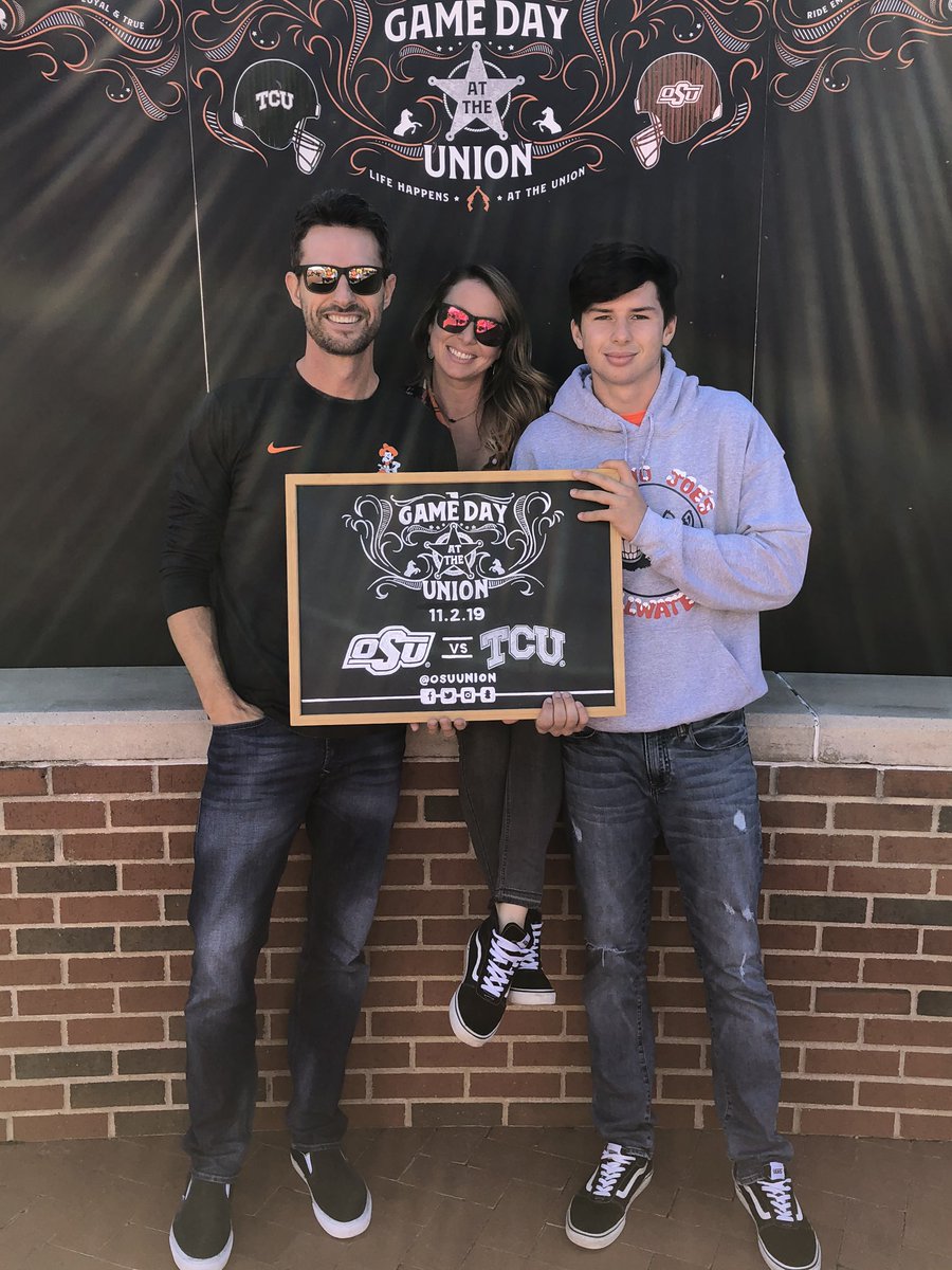 CircleBackSu's tweet photo. GO POKES 🧡🧡🧡 #okstate https://t.co/Sl71R48x8V