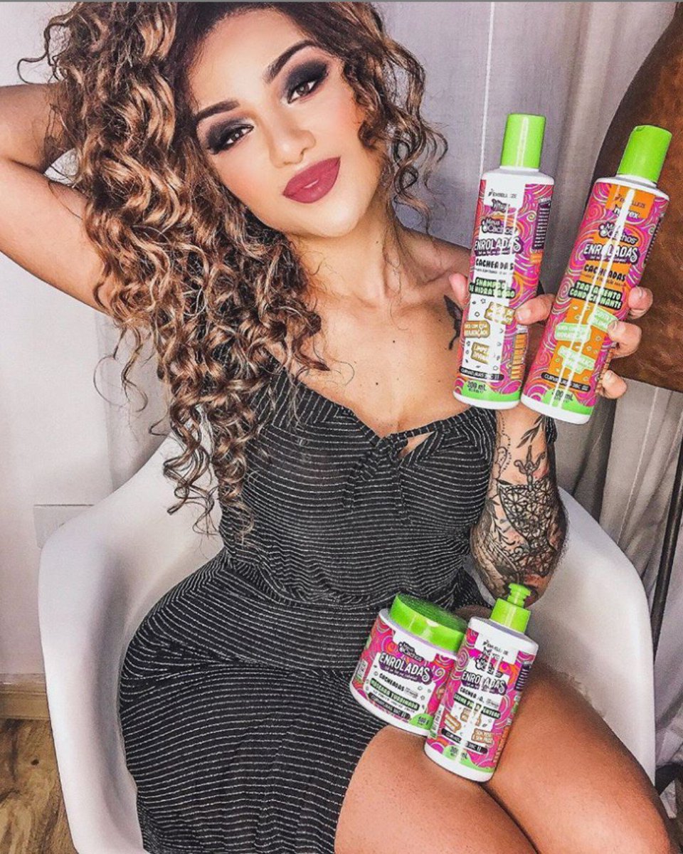 Novex_haircare's tweet image. It&apos;s all about the VOLUME😜
.
.
.
@karenportela   
#bouncycurls #enroladas #novexenroladas #volume #novex #novexhaircare #haircare #curlyhairdontcare #curly #bestcurls #shine #hairvolume #arganoil #avocadooil #embelleze
