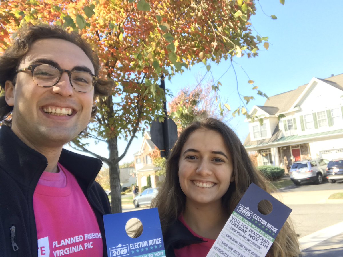 LauraVee_eM's tweet photo. Making plans to vote all day!!! @PPADMV couldnβt have had a more perfect day to be out knocking for @WendyGooditisVA and @JenniferBoysko !! #GOTV #3days #FinalCountdown #FlipVABlue #PinkOutVA https://t.co/dg7LbIaZ5h