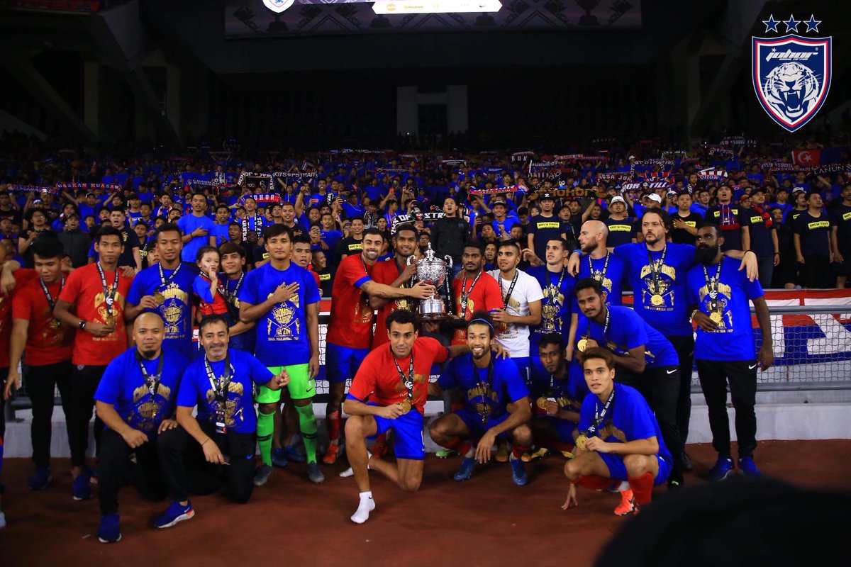 jalvareza78's tweet photo. What a journey with this club!!!! We did again!!! Piala Malaysia Champions!!!#SouthernTigers #jdtfamily 🔴🔵🏆🏆🏆🔴🔵 https://t.co/P7Qjge33BG
