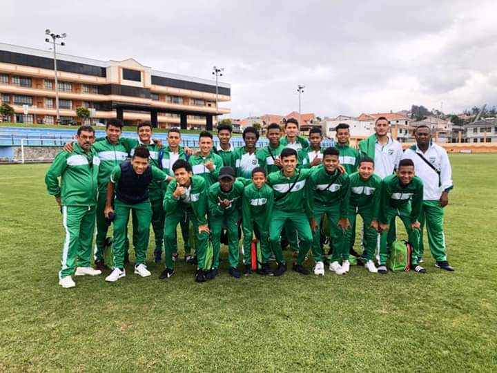 AlexCubas13's tweet photo. #Tecniclub 0-3 #Oriental  final del encuentro en cuenca buena victoria para el equipo amazónico en la sub 17 #AscensoEcuador2019 @2daCategoriaEc @2dacategoria_ec  @RocafuerteFC_  
#Sucumbios https://t.co/dd5v3fRjop