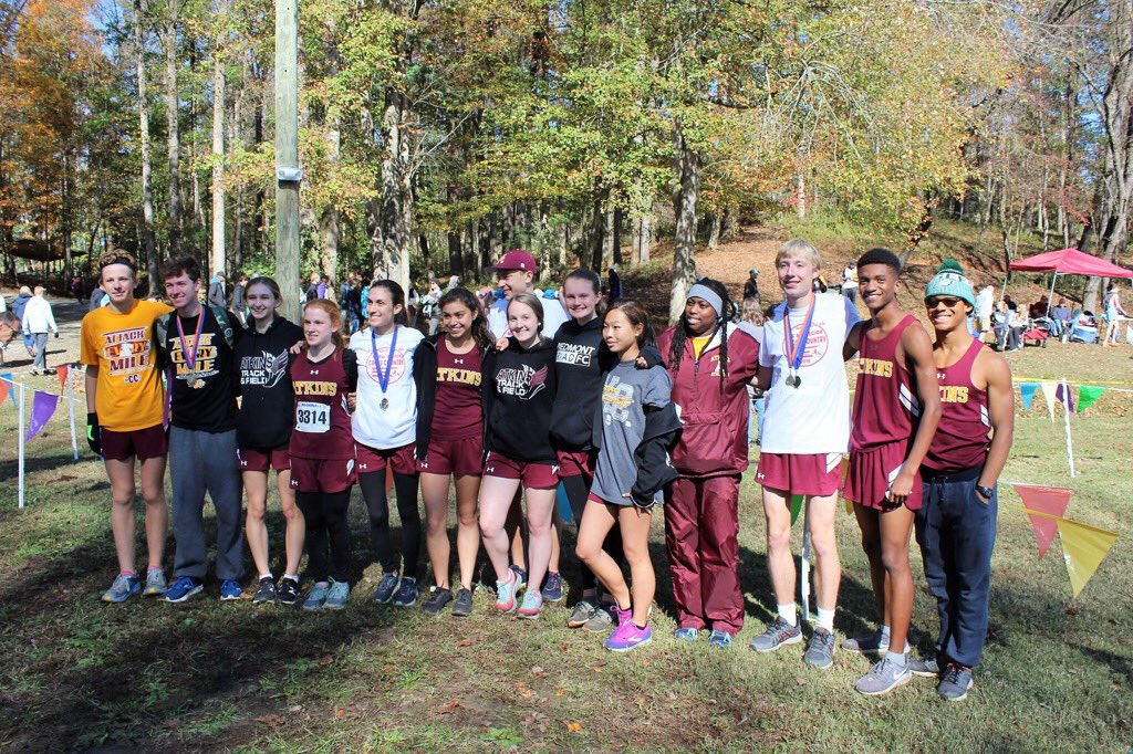 Camel_Athletics's tweet photo. Both the Men’s and Women’s team qualified for States! Men’s team finished 1st and the Women’s team took home 4th! Additionally Atkins had 4 runners on the All Region team! (Ben, Walter, Jackson and Zoe) One more week to go! @Atkins_HS #camelpride https://t.co/1o72azUqVh