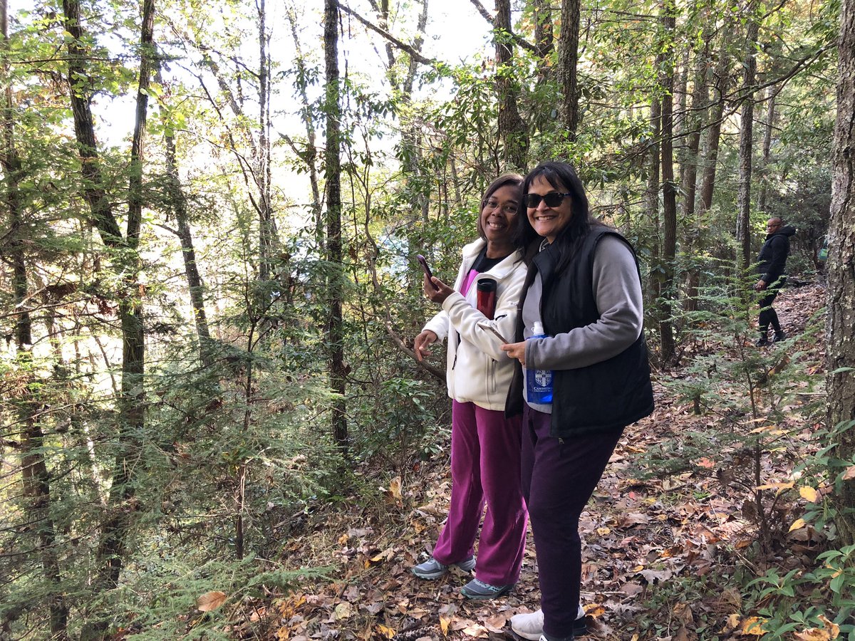 mpmleonard's tweet photo. Hiking with my #WellAcademic sisters #selfcare #woohsah https://t.co/hFNrbLG2t8