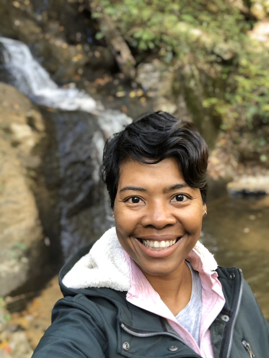 mpmleonard's tweet photo. Hiking with my #WellAcademic sisters #selfcare #woohsah https://t.co/hFNrbLG2t8