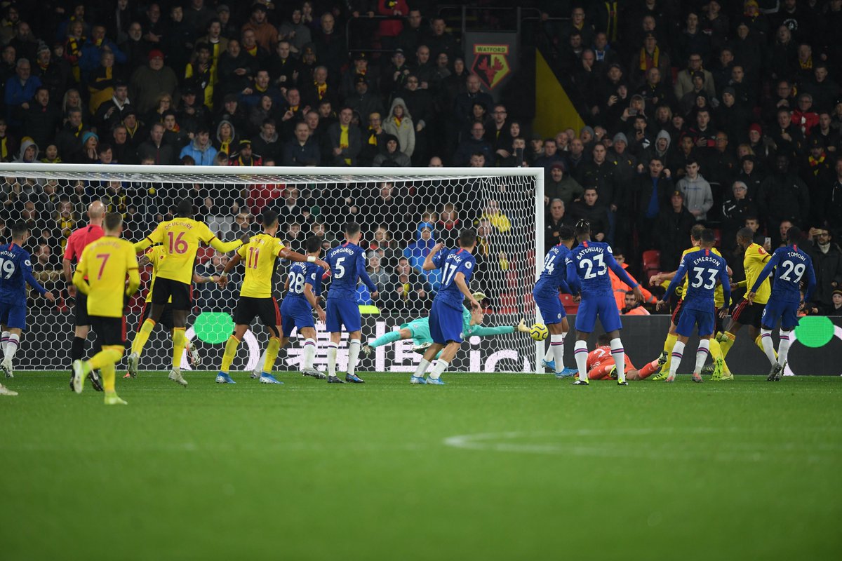 Kep 'em out! 👊 What a stop this was from @kepa_46 at the end! #WATCHE