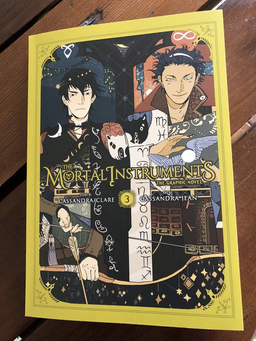 The Mortal Instruments volume 3 is in stores! I had lots of fun working on it and am already starting volume 4 ? 