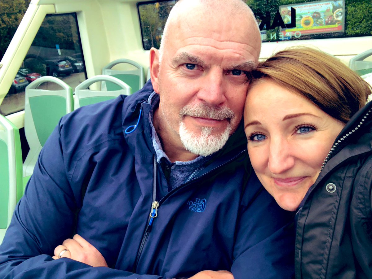 EmbobM's tweet image. Happy anniversary to us! 🥰