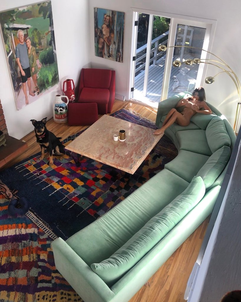 emrata's tweet image. Home