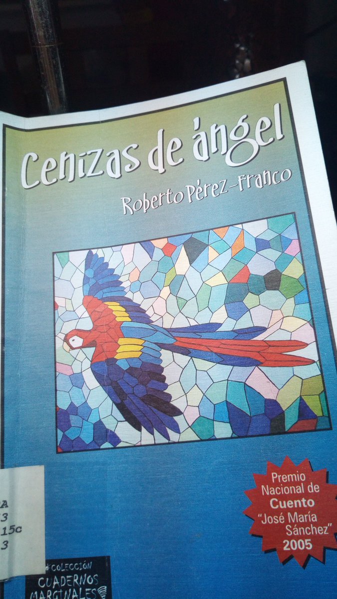 eroscajar's tweet photo. @RPFme leyendo su libro ganador del José María Sánchez, excelentes historias, sobre todo "La intrusa". https://t.co/2icrBmX7qO