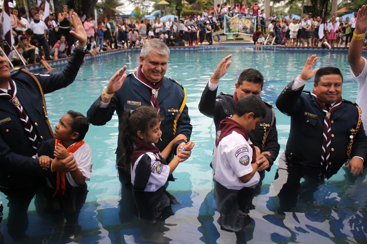 102 Preciosas almas entregaron sus vidas al Señor en el #AventuriUE #UnDiluvioDeAventuras
Oremos a Dios por sus vidas 👏🥰🙏