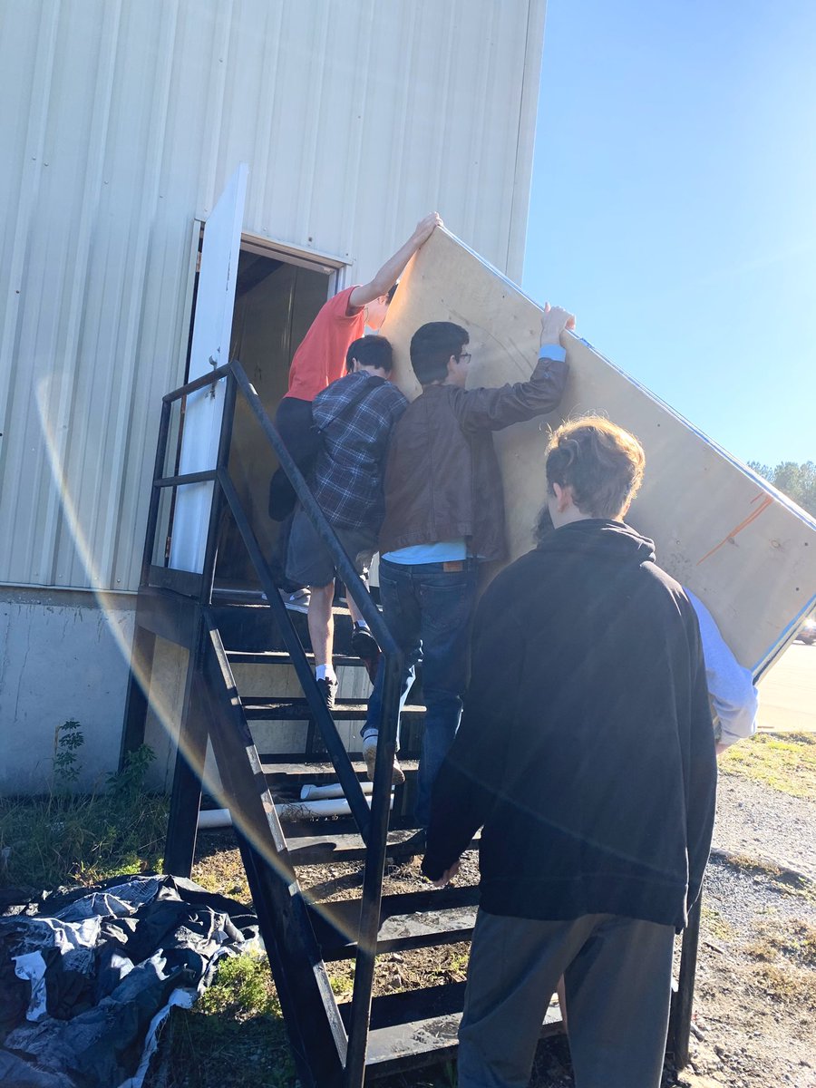 boltnvolts's tweet photo. Super fun day with the team!! Brainstorming and getting things ready for Auburn🤩
. 
#bestrobotics #offthegrid #bestrobotics2019 #offthegrid2019 #auburnrobotics #thankstobestrobotics #boltsnvolts #ecsrobotics @BESTRobotics 
@ecslightning @SCOREAuburn #thanks2bestrobotics 🛠 https://t.co/pMfpJ0A183