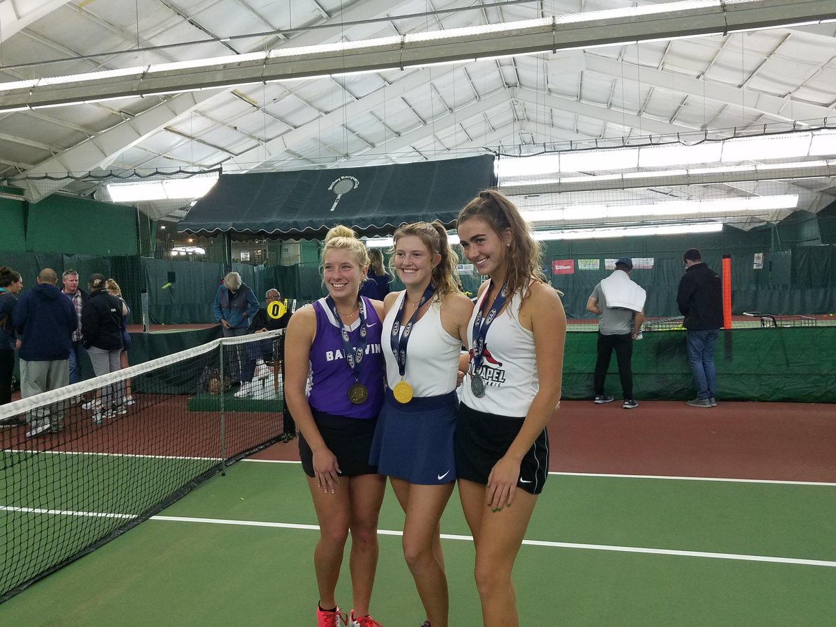 Anyone notice where Amelia Honer is standing on the platform?? 🧐🧐🧐 That’s right, meet CR North’s newest PIAA State Champion!!! Congratulations, all of your hard work has paid off!!
