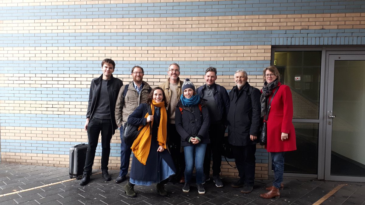 Onderzoek naar het beschermd / begeleid wonen en de opvang is heel hard nodig om de effecten van het huidig ambulantiseringsbeleid te monitoren. Afgelopen week startschot Europees netwerk om hierin de samenwerking aan te gaan. Initiatief van Kwintes en University College London.