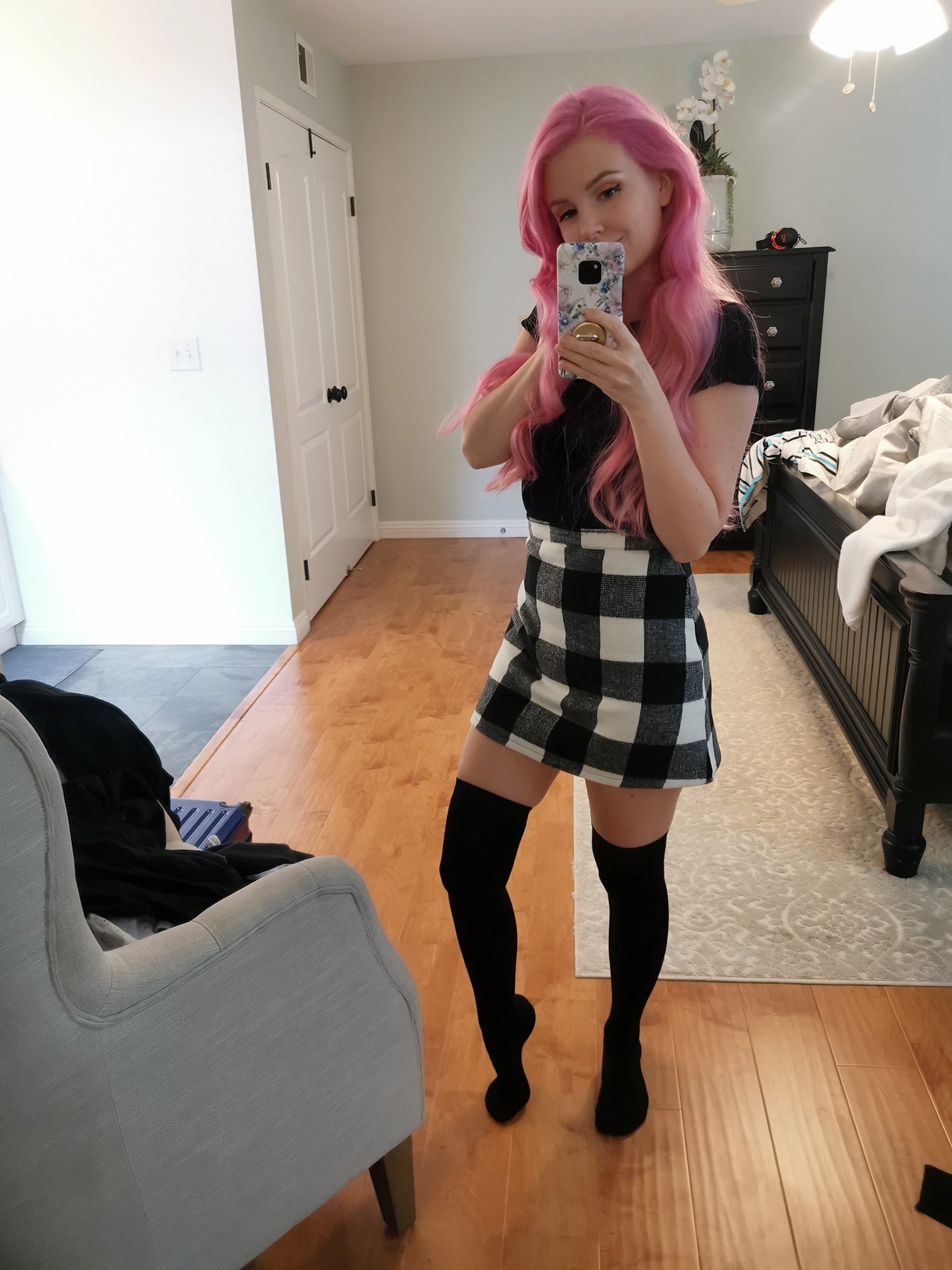 wearing skirts only｜TikTok Search