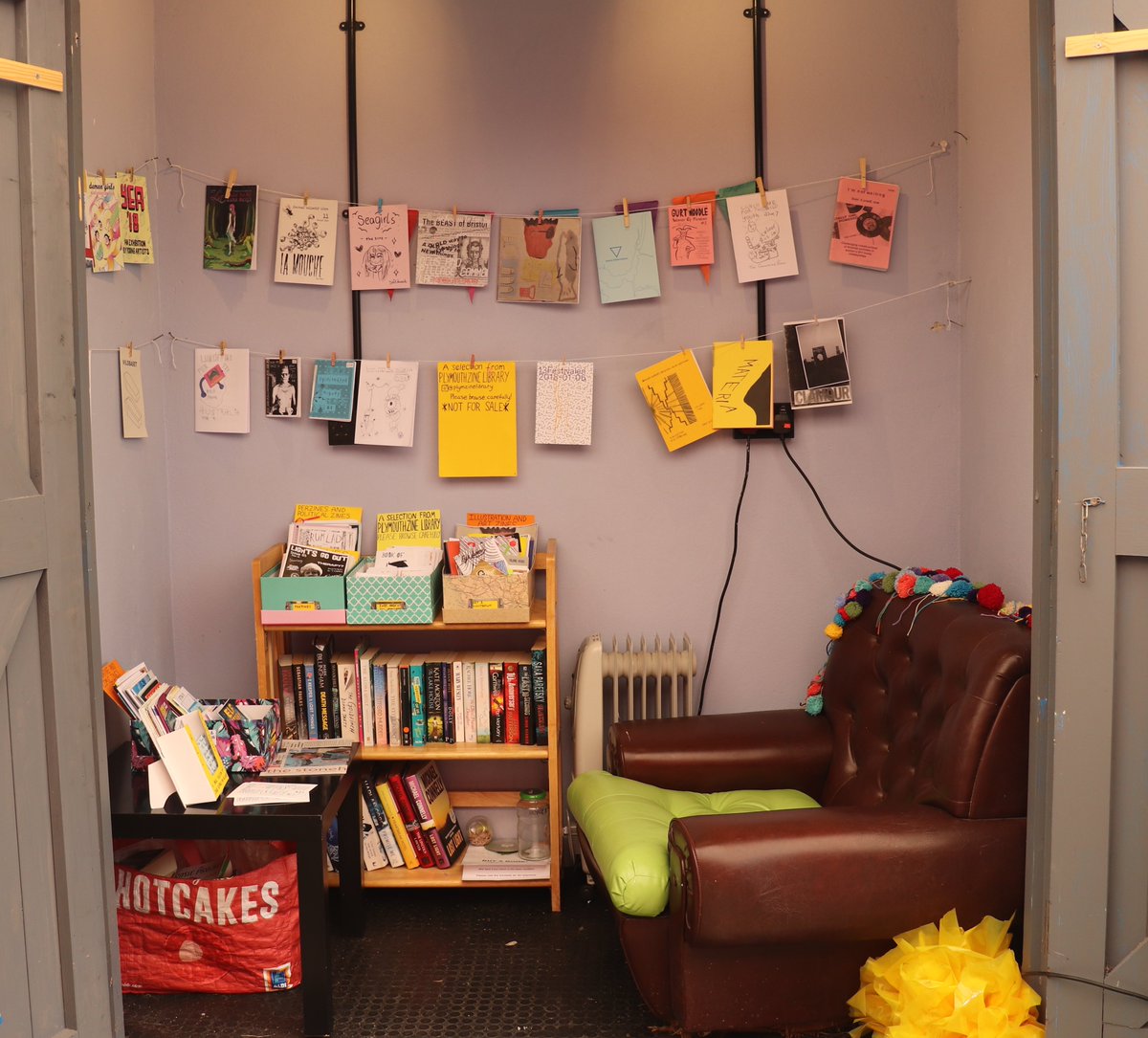 plymzinelibrary's tweet image. Read my post about the PZL zine fair event at #plymouthartweekender: plymzinelibrary.wordpress.com/2019/11/02/rep… Featuring all the people tagged in the photo and more :) #zinefair #zinelibrary #paw2019 #pawartists #plymouth #zine #zines #diyculture