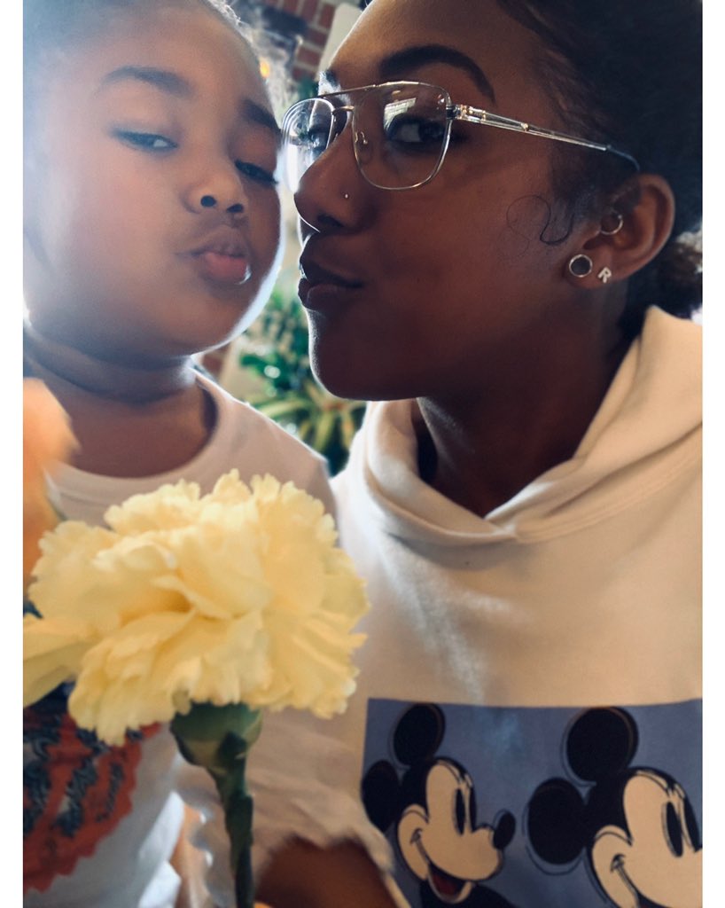 MsLeighaB's tweet photo. Forever my flower child, beautiful child🧡🍃 #savinggrace #RiverB #forevermygirl #BlackGirlMagic #MommyandMe #FlowerFanatic #favColors https://t.co/rx2zrJiK5o