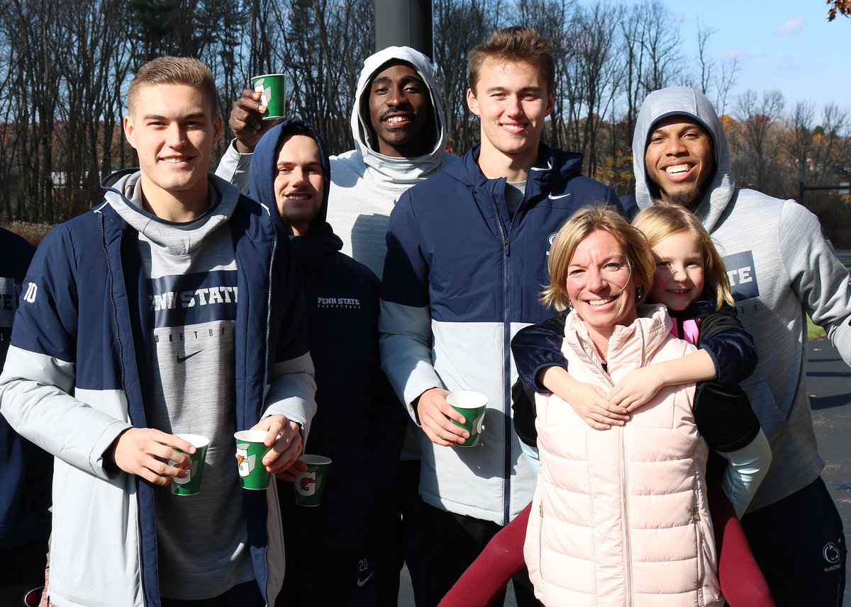 PennStateMBB's tweet photo. Thanks to everyone who came out today for the @CVCPennState 5K Run/Walk to benefit community breast cancer initiatives! #beatcancer 🔵🏀⚪ #ClimbWithUs https://t.co/V45aDLV2bl