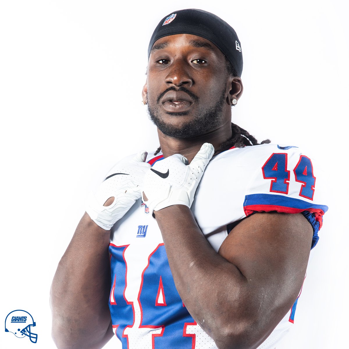 𝓦𝓱𝓲𝓽𝓮 𝓸𝓾𝓽