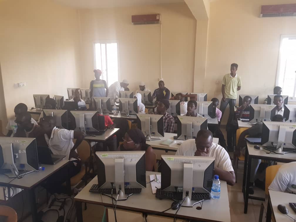 JaitehOusainou's tweet photo. *SUCCESSFUL WEB DEVELOPMENT SESSION๐ฅ*
On th 2nd November 2019, the university of the Gambia Developer Student Clubs held its 1st Web Development session .
This session was focused on Basic HTML and CSS which was attended by more that 50 students.
#DSCUTG
#SSADSC https://t.co/XuwgDwJ98Z
