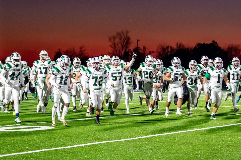 antoniomango_55's tweet image. Crazy what happenes when you buy into something❗️❗️❗️ love these guys 🖤🖤 First 10-0 team in mayfield football since 1984!!