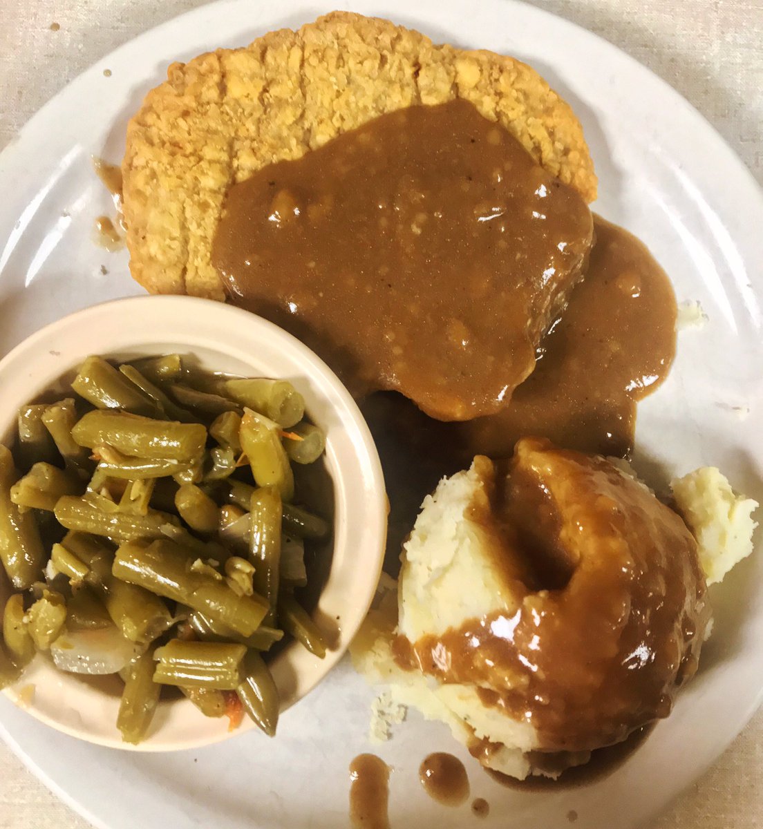 ndrewmarin's tweet photo. Chicken Fried Steak, green beans, mash, gravy. #pleaseu https://t.co/Gw1ggSzUc0