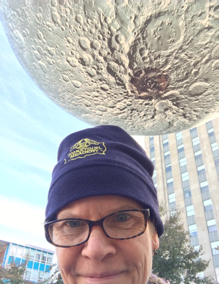 HoneygirlMead's tweet photo. Checking out the #bullmoonrising in #Durham So cool! “We choose to go to the moon, not because it is easy, but because it is hard” - JFK #SaturdayThoughts https://t.co/tsXeZRutLn
