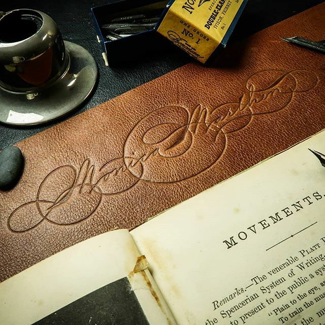 Just realized that I forgot to post a finished picture of the blotter I recently posted for "Monica Marthen" @missimini .
Hopefully getting the store back online this weekend to start taking Xmas orders! 😁🤞🏻😁🤞🏻😁
.
#leatherblotter #deskblotter #customized #personalized #spenc…