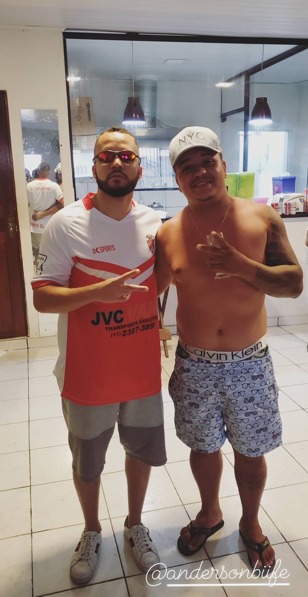 FelipeVadaO's tweet photo. #IrmandadeFC @nenelscolari @biifepgts ♥️🖤 https://t.co/gDpfN5VMCv