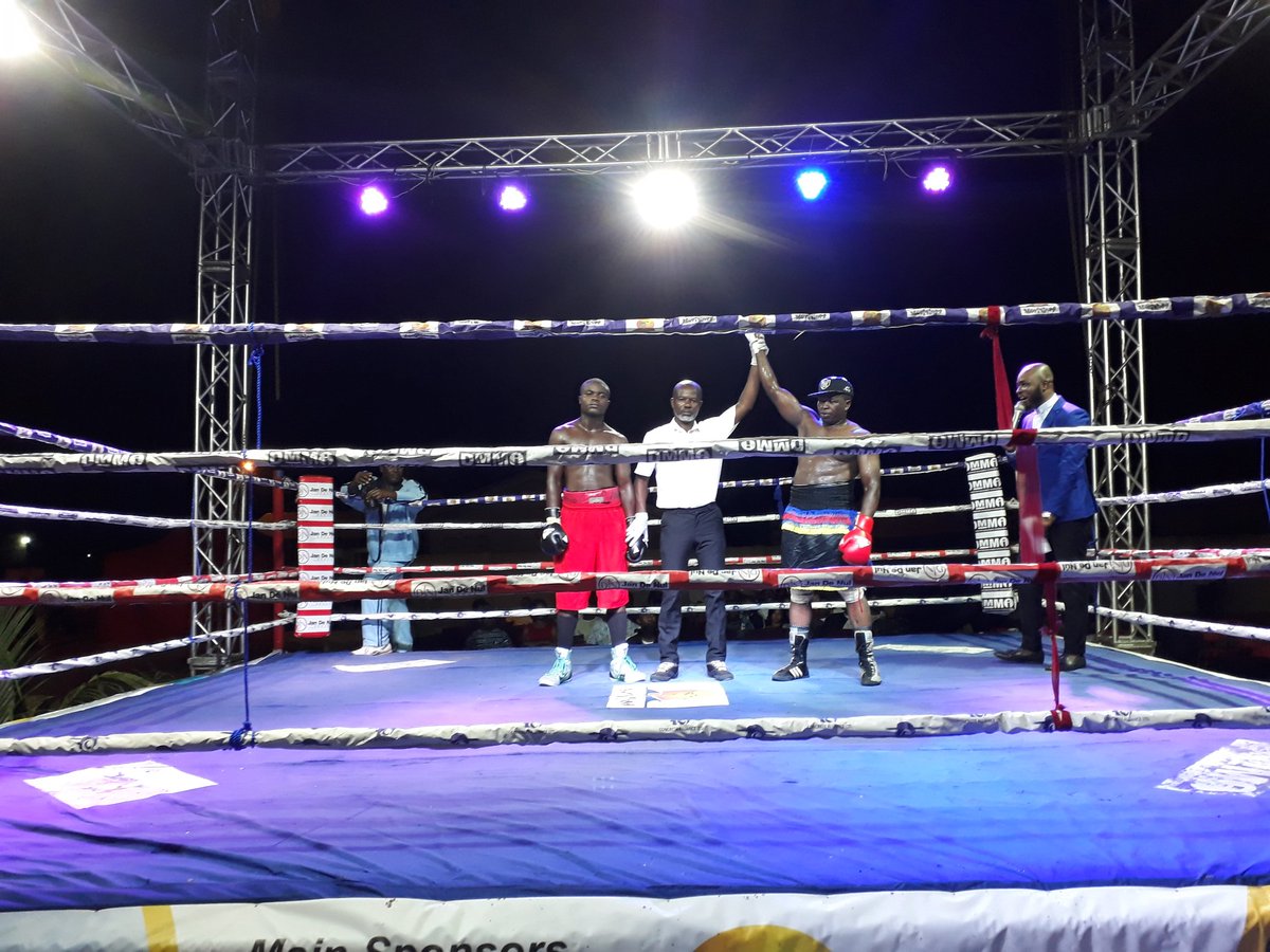 AboriginesPro's tweet photo. 2nd Fight of the Night 
Another TKO of the night &amp; its Francis Gakpetor who defeats Kofi Asamoah via TKO in Round 2 (1:33secs).
#FistOfFuryKeta https://t.co/or6IkeWvy1