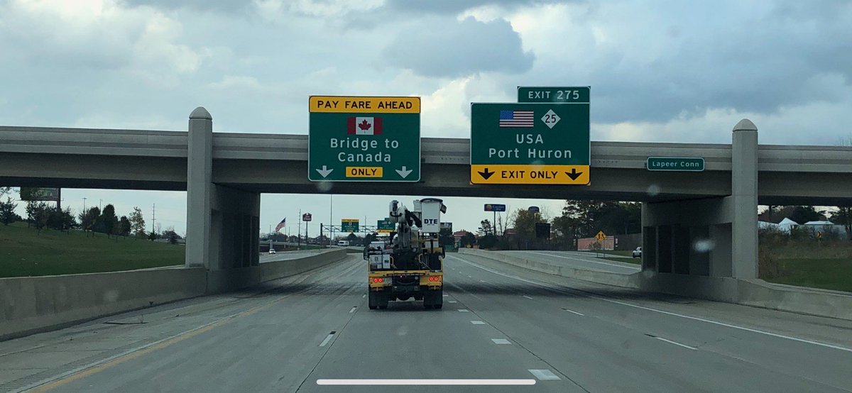 DTE_Energy's tweet image. Bonjour, @hydroquebec! 

50 DTE line workers &amp;amp; support staff are on their way to help you restore power after severe storms knocked out power to nearly 1 million customers. 

Stay safe!