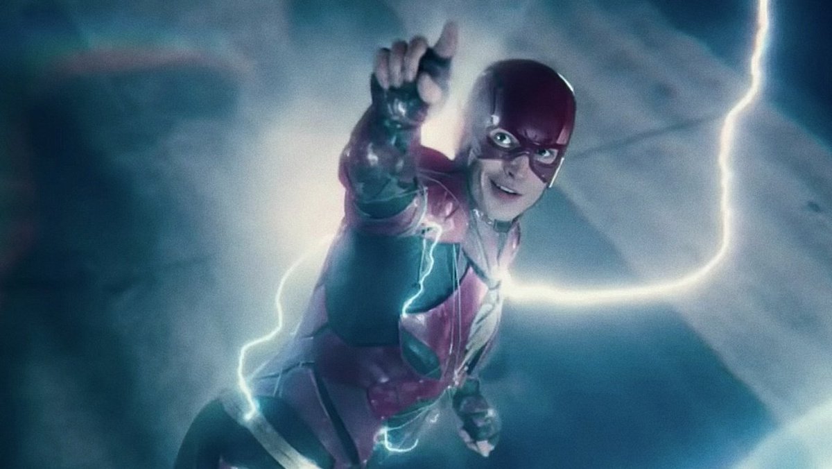 Flash time. Кирси клемонс и эзра миллер. Flash time travel hq. Flash time travel hq. Flash vs quicksilver.