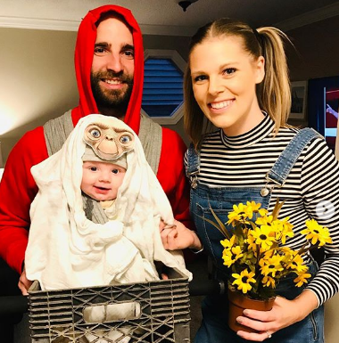 ThisIsYourAlien's tweet photo. Cream of the crop of #babyHalloweenCostumes #ETtheExtraTerrestrial #halloween2019 https://t.co/7ohYbtZ3vf