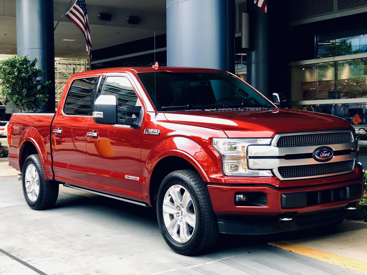 latinxpublicist's tweet photo. Totally couldnβt decide on which picture is best. I love both!! The Ford F-150 Ruby Red Diesel is always ready for a photo-op. πΈπ #FordFamilia #FordLatino #NoBadAngle #HHCCGala https://t.co/HqmnKRtFiD