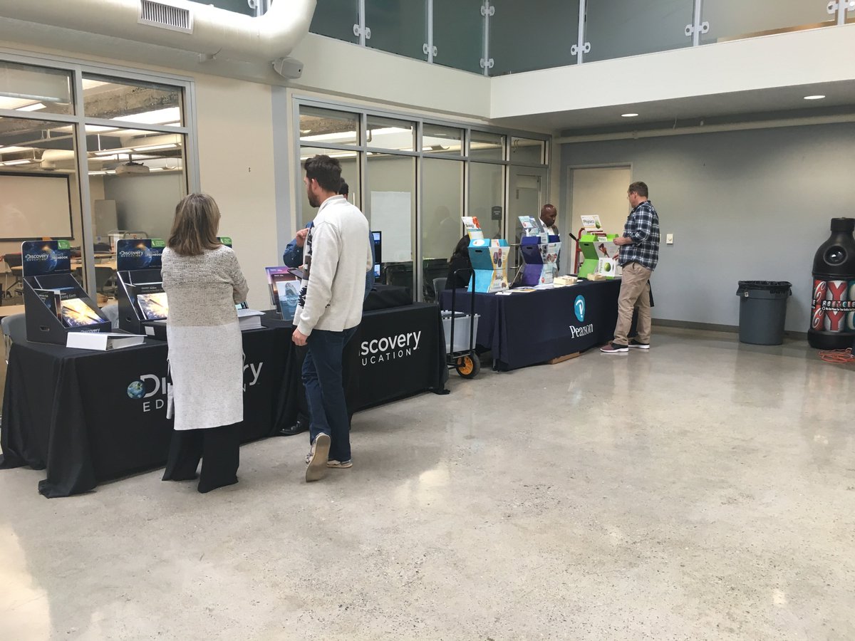 Science_of_TR's tweet photo. Science Saturday Fun in @TwinRiversUSD ! Our High School science teachers jump into instructional material reviews this weekend in search of the best for our kids. https://t.co/DgW9HSmLpW
