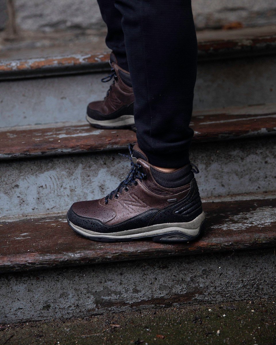 new balance 1400 boot