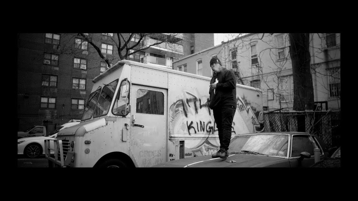Villanosam Feat. Vakero – Depresión (Official Video) dlvr.it/RHVPgb
