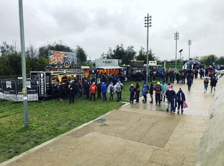 fivestarcater's tweet photo. Hockey returns this weekend, as the first day comes to a close! Hockey Olympic Qualifiers weekend! See us in action!
#onthestreet #fullers #beer #foodie #mexican #stackcup #container #hockey #FIH #HOQ #leevalleyhockeyandtenniscentre #leevalley #hockeycentre #gbhockey https://t.co/AKIF27mQlB