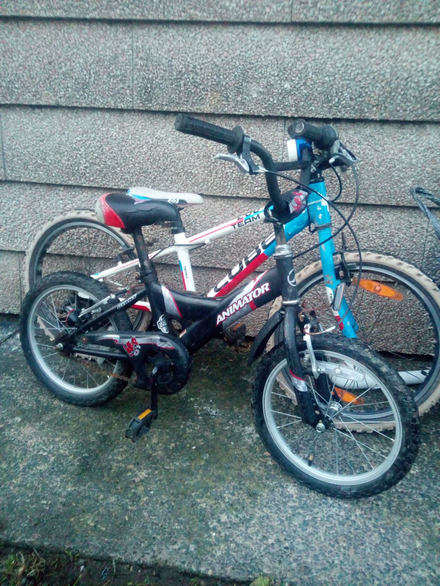 daddyorscience's tweet image. Picked up the Oliver self-rebuild Christmas surprise.  Bit of a size difference.  Basically sound, but I'll tear it down and refurb all parts, before labelling and boxing up for him to build.  The revoshift is shot, but I have enough hoarded spares to fix that..😁