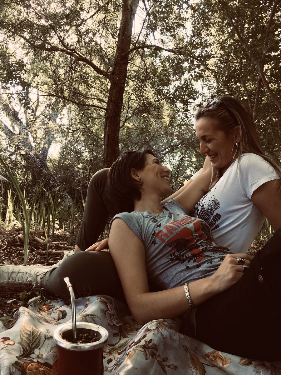 Loreleyheft's tweet photo. Vengo a mostrarles lo hermosas que son mis mamás y los fotones que les saqué ❤️💕 https://t.co/bpaYr6A9SD