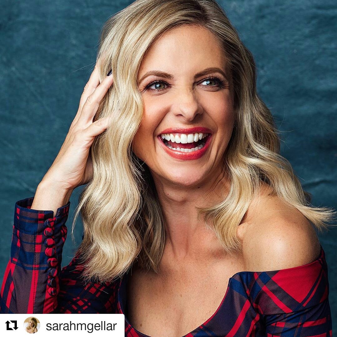 ❤
#Repost @SarahMGellar

I’m smiling this big today. We are back in our house, safe and sound. One more huge thank you to the @/losangelesfiredepartment for the tireless effort in putting out the #gettyfire. And another thanks to all of you, for your kind thoughts and prayers.